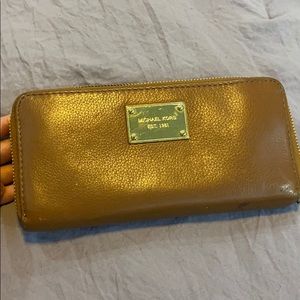 Micheal kor wallet